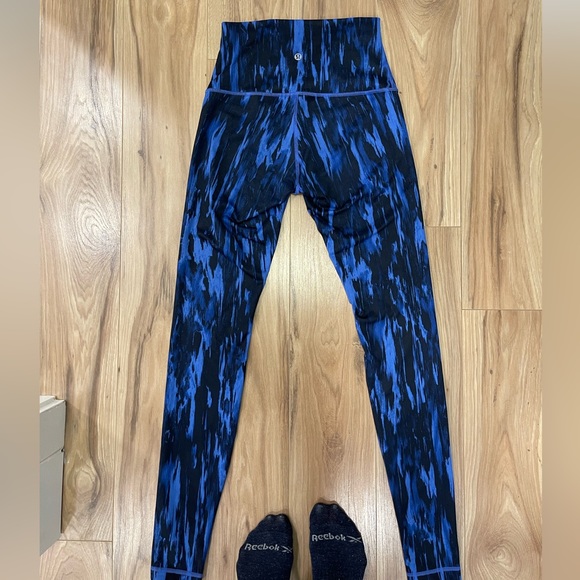 💙lululemon leggings💙 - Picture 2 of 5